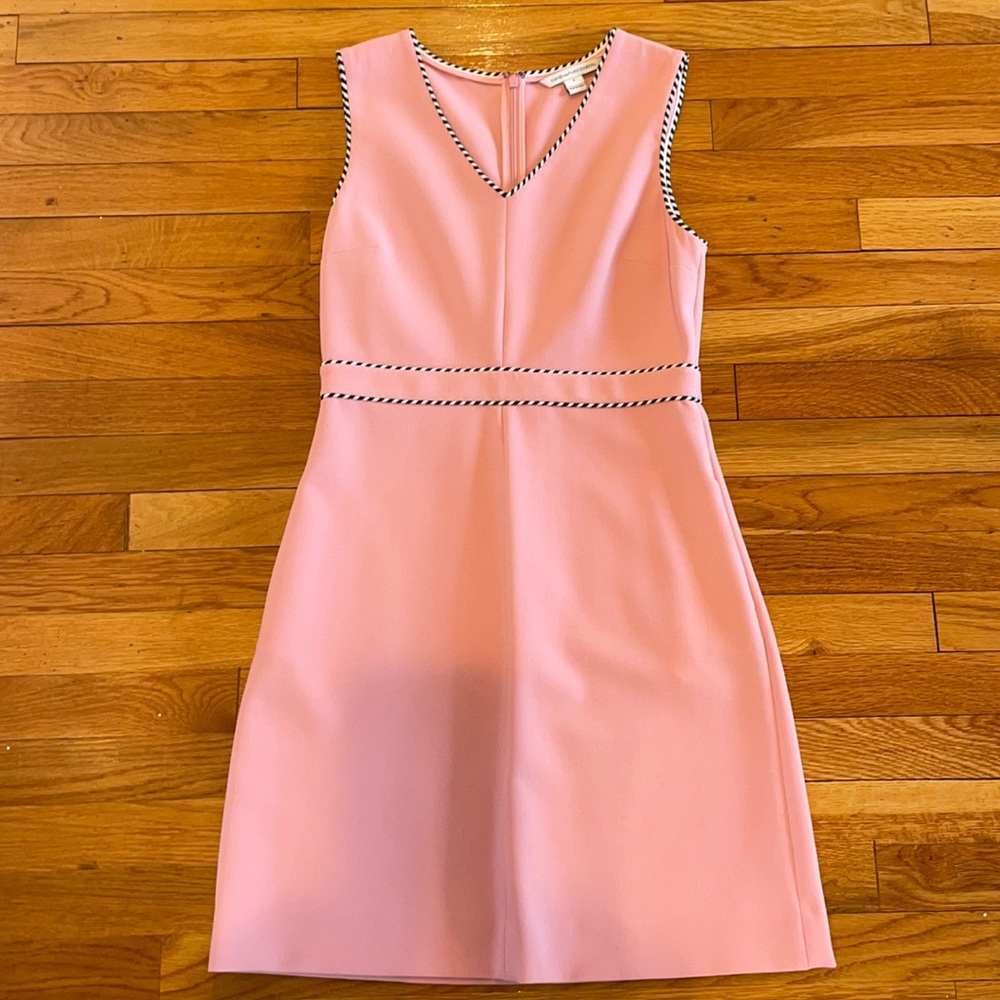 63%polyester, 27%viscose,7 % cotton, 3% elasthanne